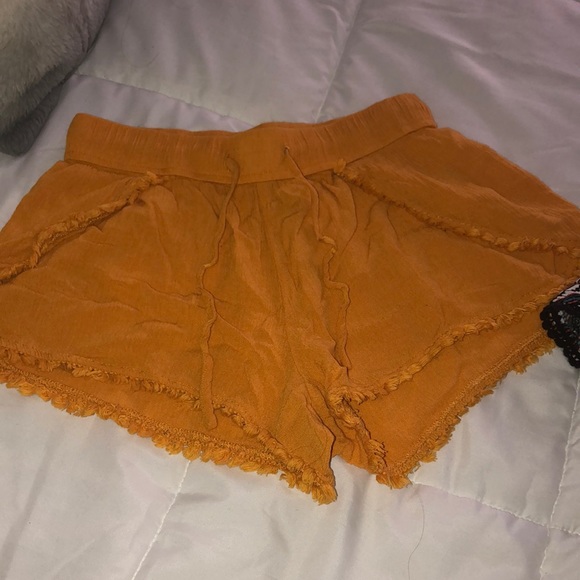 Shorts - Picture 2 of 3